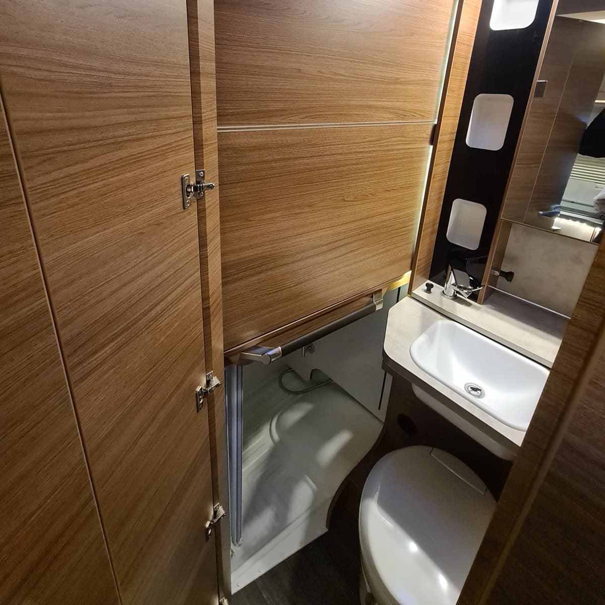 Knaus Tourer Van „Bulli" – Foto 9