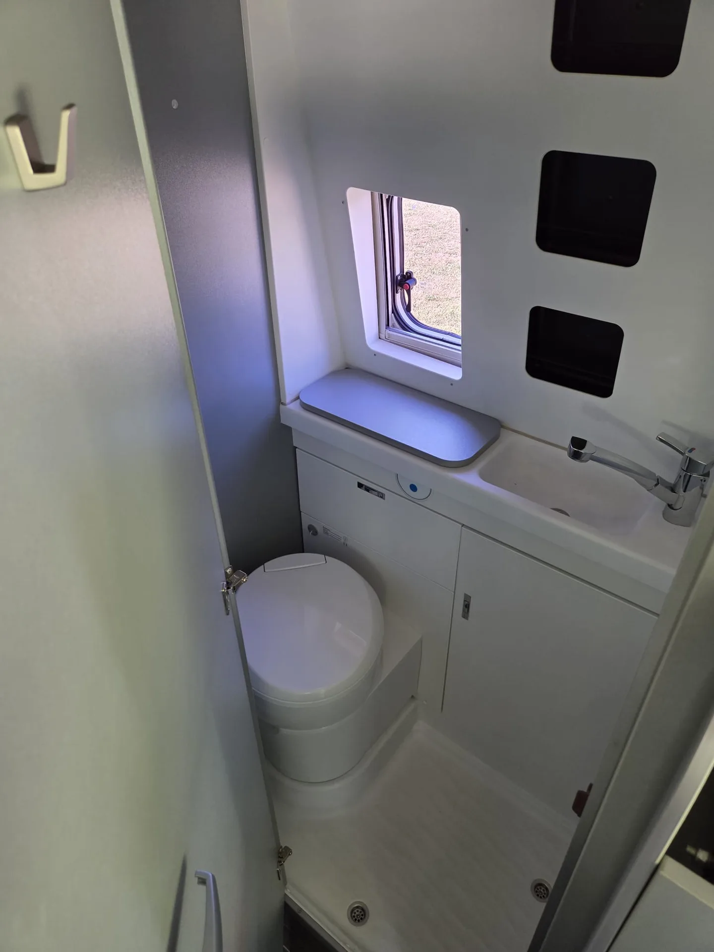 Weinsberg 600DQ grey – Foto 8